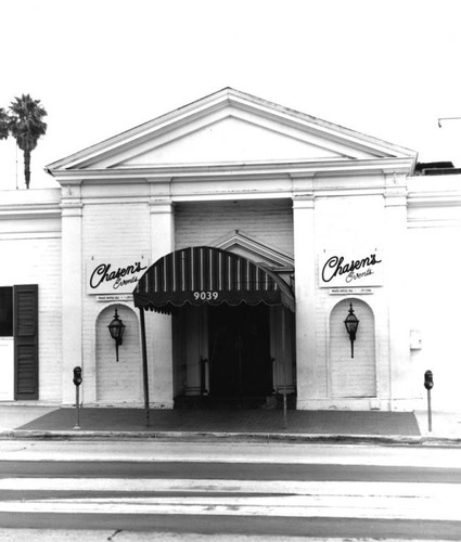 Chasen's prior to demolition, front entrance