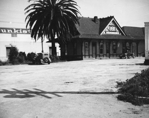 Santa Fe Railway Depot, Anaheim. [graphic]