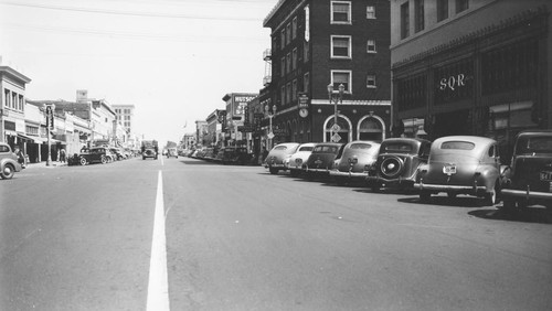 Looking East on West Center Street Across Lemon Street, Anaheim. [graphic]