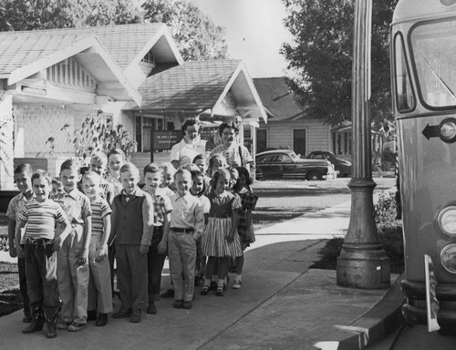 Anaheim City School District, Field Trip. [graphic]