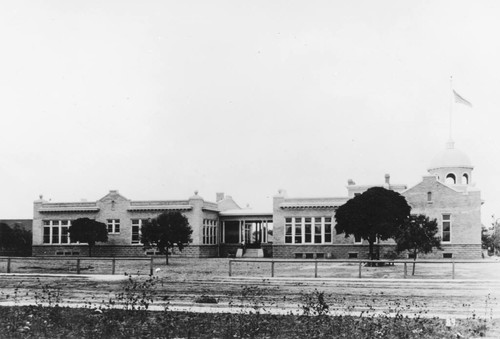 Broadway Elementary School, Anaheim. [graphic]