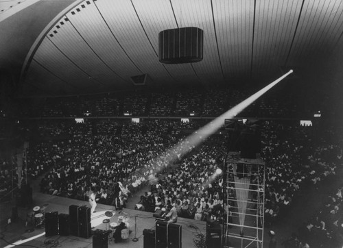 Rock Concert in the Anaheim Convention Center Arena. [graphic]