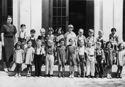 George Washington Elementary School, Class Portrait. [graphic]