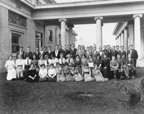 Anaheim High School, Class of 1916. [graphic]