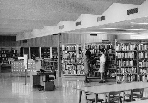 Anaheim Public Library, Elva L. Haskett Branch, Interier View, Anaheim. [graphic]