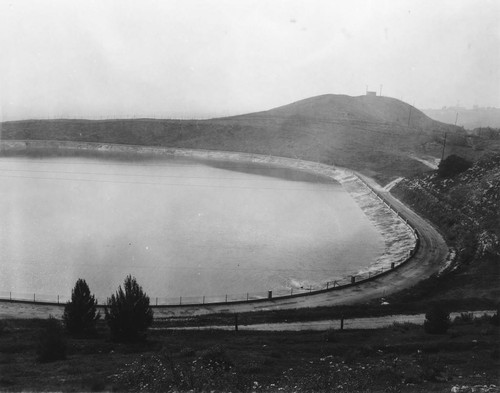 Walnut Canyon Reservoir, Anaheim. [graphic]