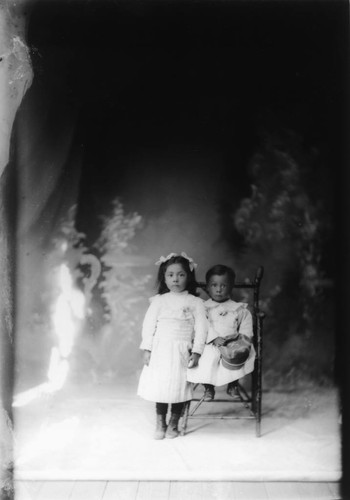 Unidentified Children of Rosa Martinez, Portrait. [graphic]