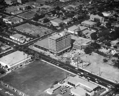 Bank of American Building Under Construction, Anaheim. [graphic]