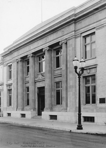 Anaheim City Hall, 204 East Center Street, Anaheim [graphic]