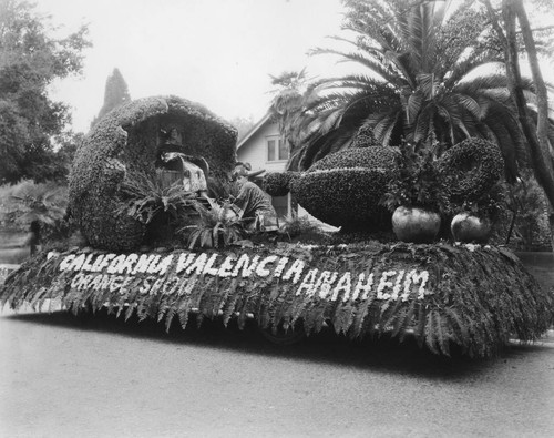 Anaheim Float in the California Valencia Orange Show Parade. [graphic]