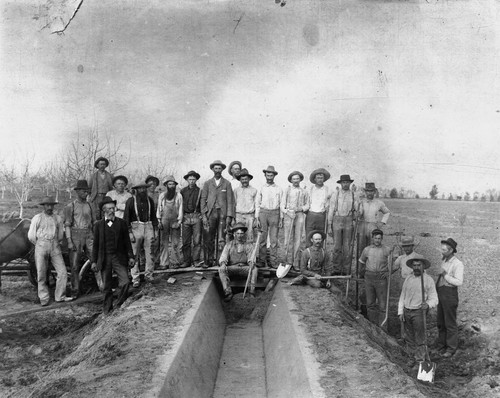 Construction of South Side Cement Ditch, Anaheim Union Water Company, Anaheim [graphic]