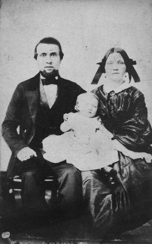 Henry Kroeger with his Wife, Sophia Husman, and Child [graphic]