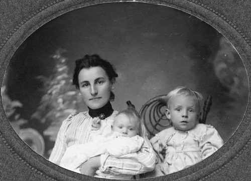 Portrait of Flora Weisel Hiltscher, her daughter Josephine, and son Peter. [graphic]