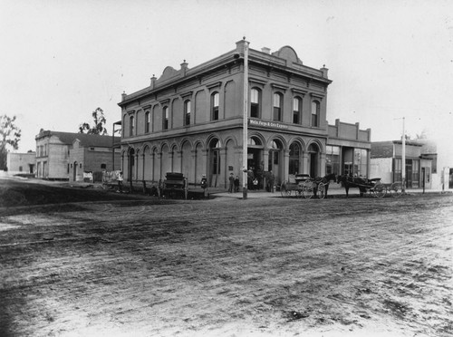 Wells Fargo and Co. Express Building