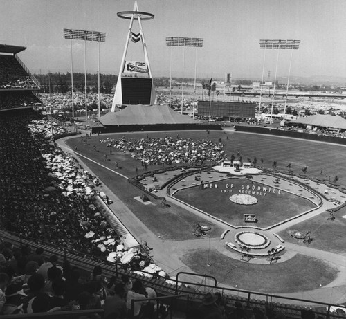 Anaheim Stadium, Anaheim. [graphic]