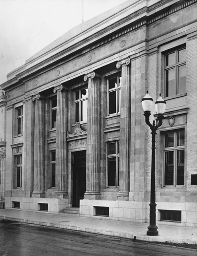 Anaheim City Hall, 204 East Center Street, Anaheim [graphic]