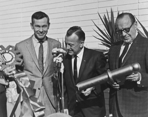 Johnny Carson and Jack Benny Receive Key to the City of Anaheim From Mayor Pebley. [graphic]