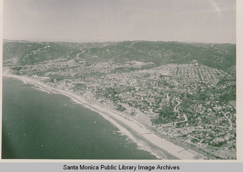 Aerial view of Pacific Palisades, Calif