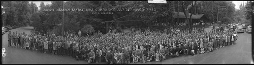 Group portrait of the attendees of the 1942 Mount Hermon Baptist Bible Conference