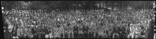 Group portrait of the attendees of the 1940 Mount Hermon Baptist Bible Conference