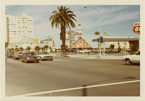 East side of Ocean Avenue (1401 to 1559), looking north from Colorado Ave. on Febuary 14, 1970