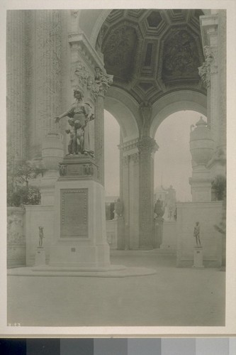 H183. ["The Pioneer Mother" (Charles Grafly, sculptor), before rotunda, Palace of Fine Arts (Bernard R. Maybeck, architect). "The Awakening" (Lindsey Morris Sterling, sculptor), left; "Portrait of a Boy" (Albin Polasek, sculptor), right; "Lafayette" (Paul]