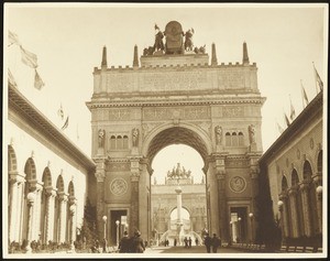 San Francisco's Panama-Pacific International Exposition, showing the front archway, 1915