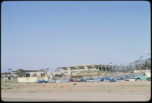 Galbraith Hall building taken from North Torrey Pines road