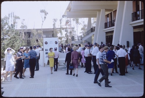 Students, staff and parents gathered in front of Galbraith Hall