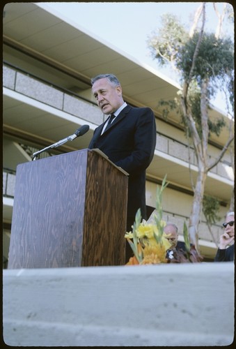 Roger Revelle speaking at the Revelle College dedication ceremony