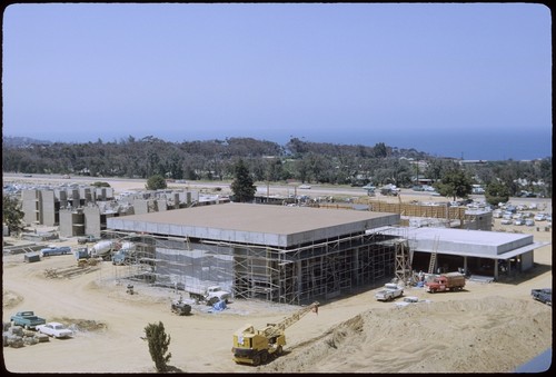 Revelle Commons under construction