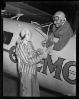 Col. Roscoe Turner greets his wife Carline Turner, Los Angeles, 1932