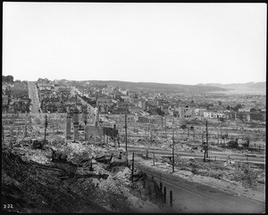 Panoramic view of San Francisco in the aftermath of the 1906 earthquake and fire, showing the bay, 1906