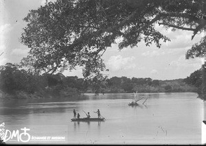 Crossing the Great Usutu, Makulane, Mozambique, ca. 1896-1911