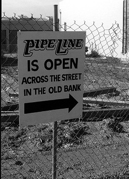 Sign pointing the way to reopened Pipeline