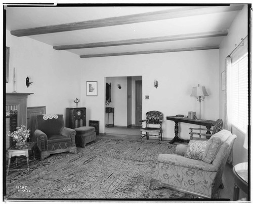 H2.7 - Home Living Room - Electric Home of Mrs. Preston