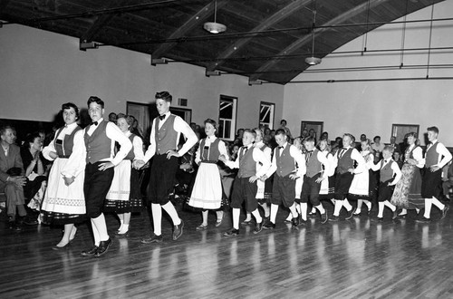 Norrona Lodge Dance Group, 1954