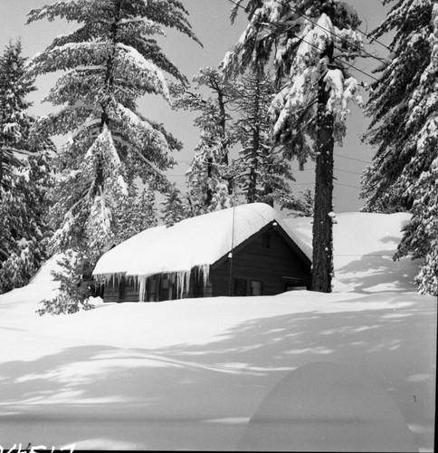 Winter Scenes, Grant Grove Village in snow, record heavy snows, Buildings and Utilities