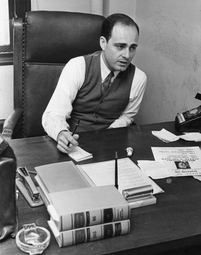 Vincent Bugliosi at his desk