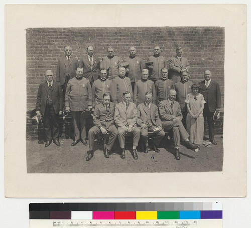 [Group portrait of August Vollmer with Los Angeles Police Department headquarters staff.]