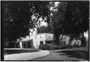 Patio of ranch, house at H.W. Mennig's pear ranch, half a mile northeast of Palmdale, August 1929