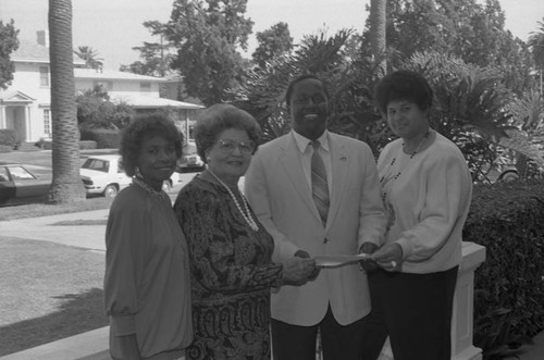 Alpha Wives Auxiliary members posing together, Los Angeles, ca.1989