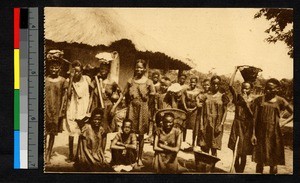 Group of women and girls, Gingungi, Congo, ca.1920-1940