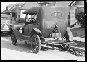 Chevrolet wreck, Los Angeles, CA, 1931