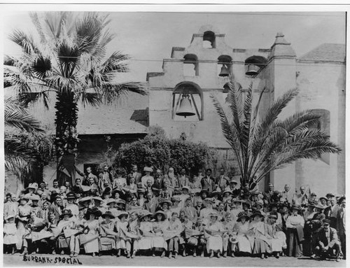 1910s - A group of Burbankers in front of the San Gabriel Mission
