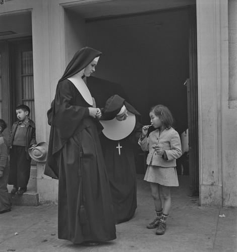 Nuns and girl, San Francisco