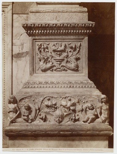 Pe. Ia. No. 12488. Venezia - Chiesa dei Miracoli. Base di un Pilastro dell' Arcone. (Pietro e Tullio Lombardo.)
