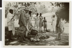 Fruit and vegetable sellers at the mission station Harmshusen, Adis Abeba, Ethiopia, ca.1928-1935