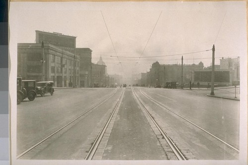 South on Van Ness Ave. from O'Farrell St. Dec. 1925