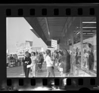 Homemakers Council for Lower Food Prices members picketing grocery store in protest of sweepstakes games in Simi Valley, Calif., 1966